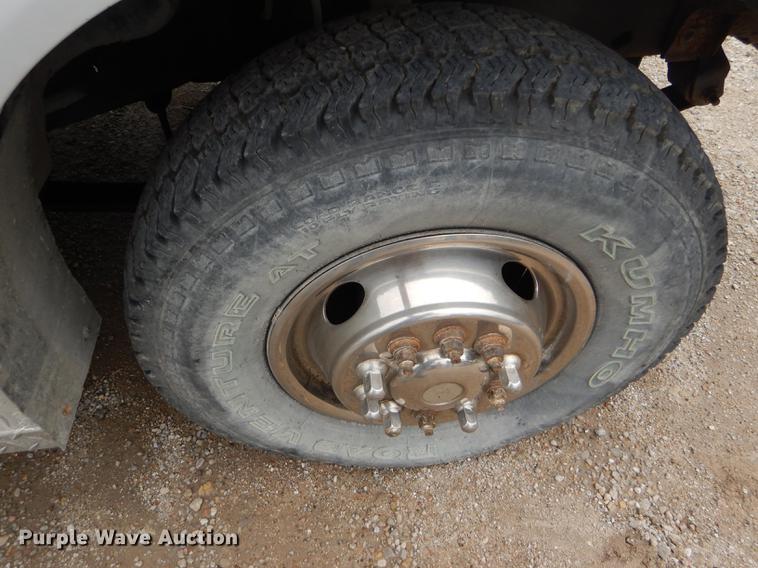 image for item DE1278 1997 Ford F450 Super Duty service truck with crane