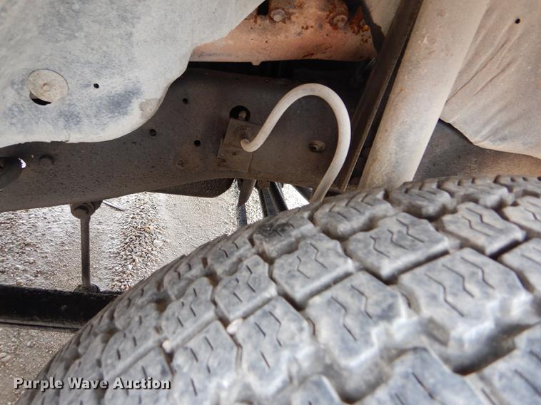 image for item DE1278 1997 Ford F450 Super Duty service truck with crane