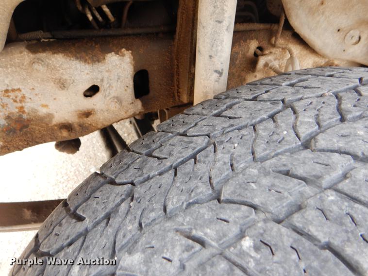 image for item DE1278 1997 Ford F450 Super Duty service truck with crane