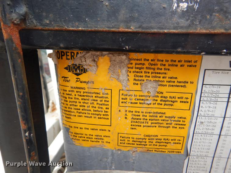 image for item DE1278 1997 Ford F450 Super Duty service truck with crane