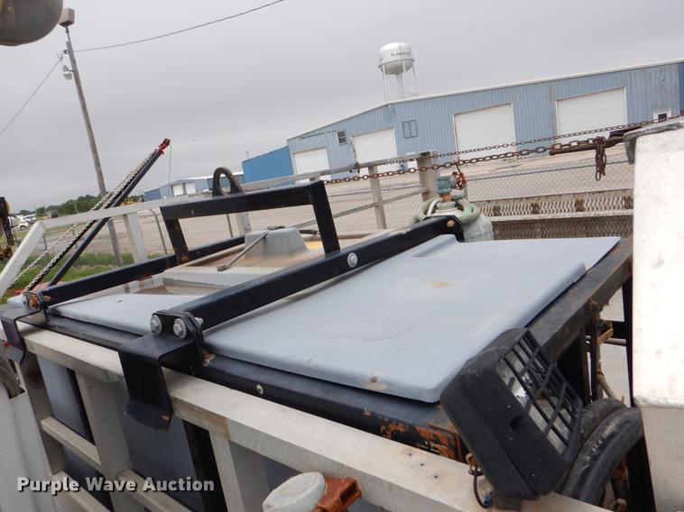 image for item DE1278 1997 Ford F450 Super Duty service truck with crane