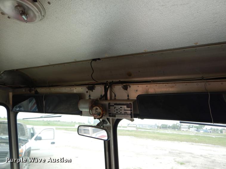 image for item DE1279 1984 Chevrolet P30 Grumman Olson tow truck