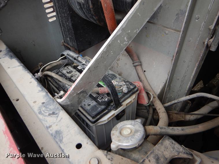 image for item DE1279 1984 Chevrolet P30 Grumman Olson tow truck