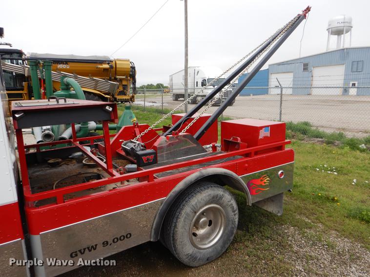 image for item DE1279 1984 Chevrolet P30 Grumman Olson tow truck