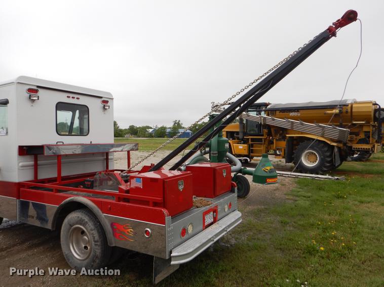 image for item DE1279 1984 Chevrolet P30 Grumman Olson tow truck