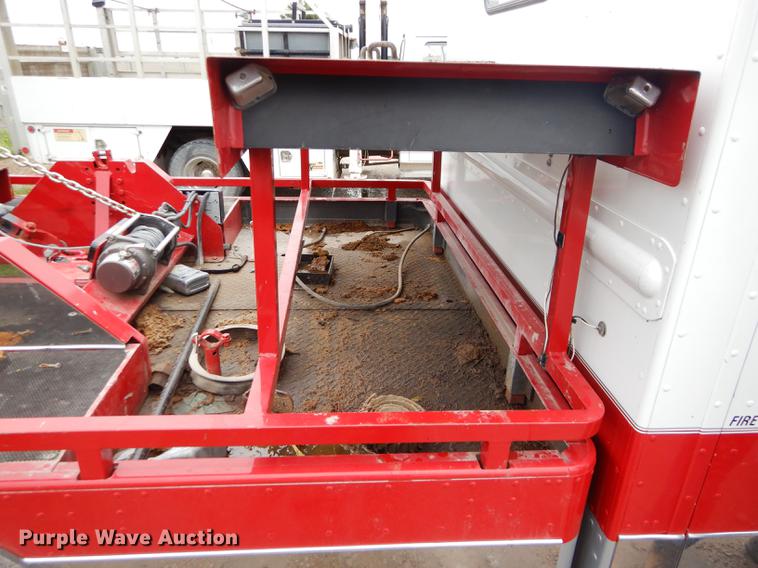 image for item DE1279 1984 Chevrolet P30 Grumman Olson tow truck