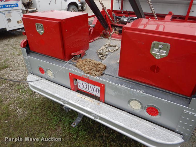 image for item DE1279 1984 Chevrolet P30 Grumman Olson tow truck