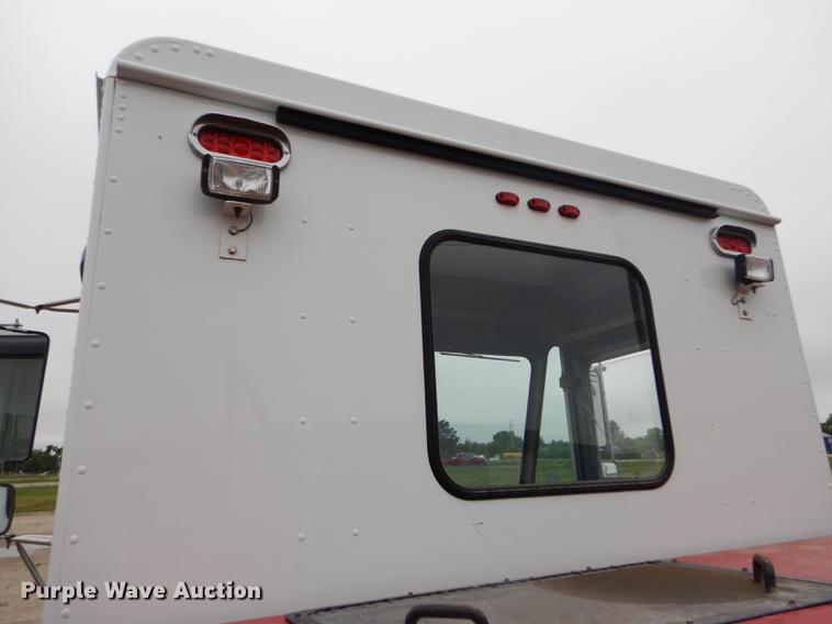 image for item DE1279 1984 Chevrolet P30 Grumman Olson tow truck