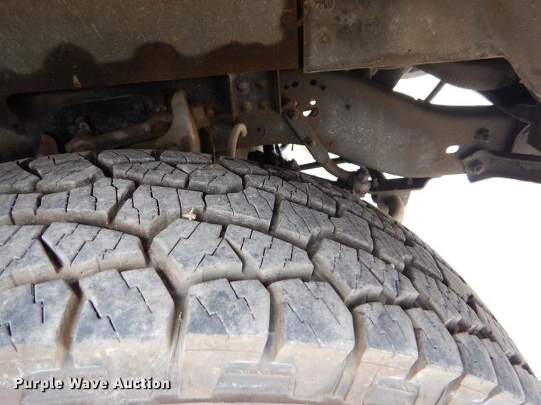 image for item DE1279 1984 Chevrolet P30 Grumman Olson tow truck