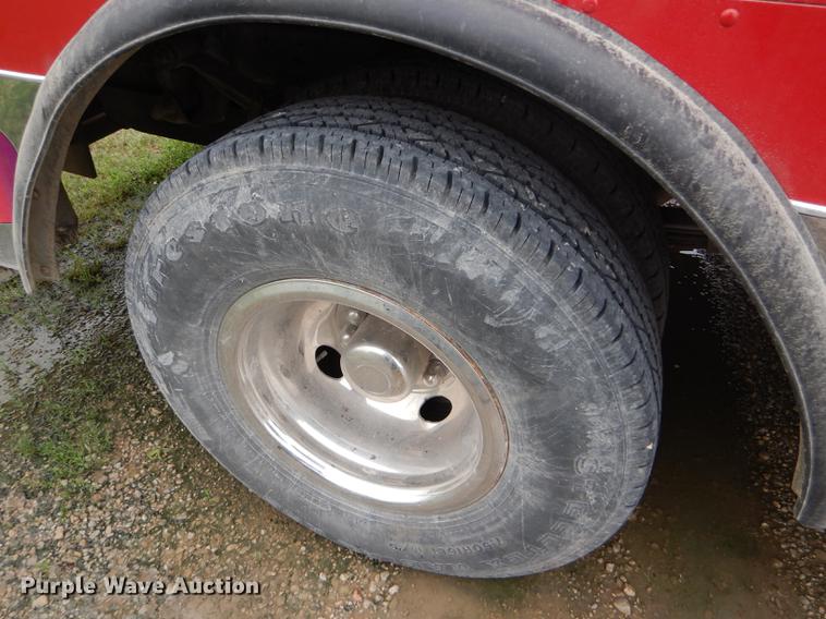 image for item DE1279 1984 Chevrolet P30 Grumman Olson tow truck