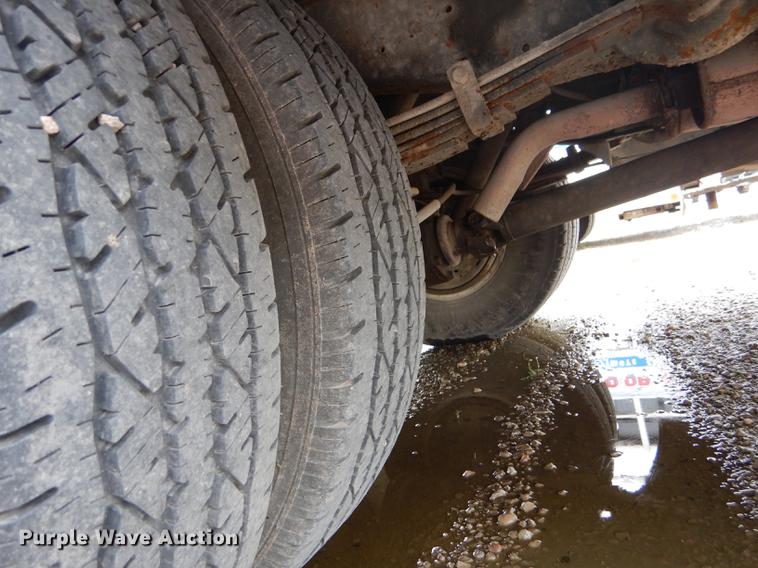 image for item DE1279 1984 Chevrolet P30 Grumman Olson tow truck