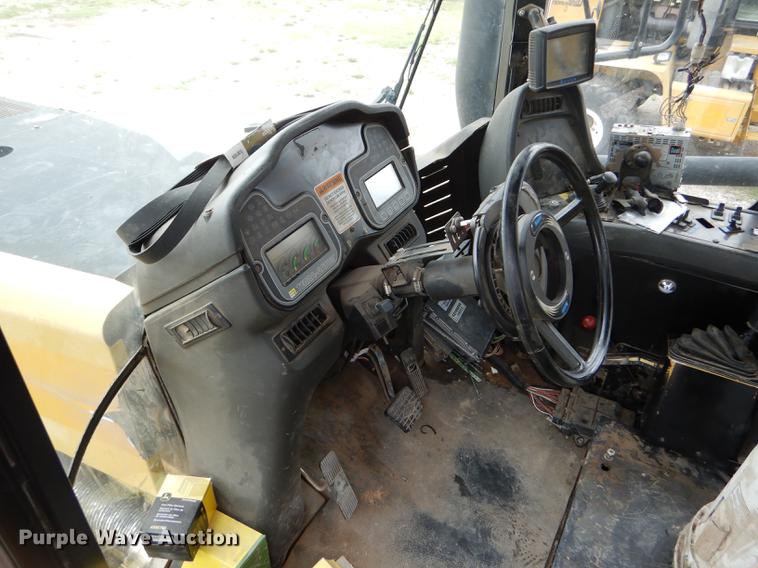 image for item DE1280 2002 Ag-Chem TerraGator 8104 applicator