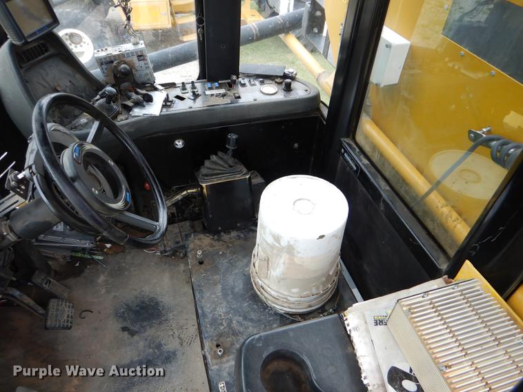 image for item DE1280 2002 Ag-Chem TerraGator 8104 applicator