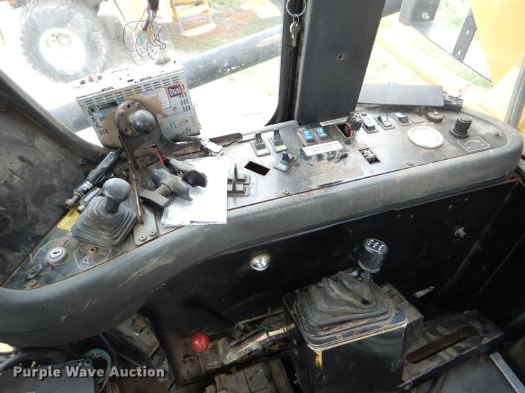 image for item DE1280 2002 Ag-Chem TerraGator 8104 applicator