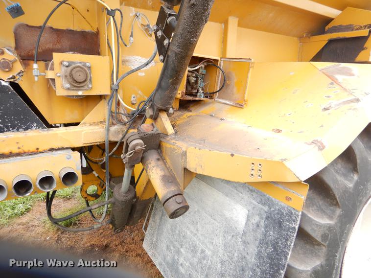 image for item DE1280 2002 Ag-Chem TerraGator 8104 applicator