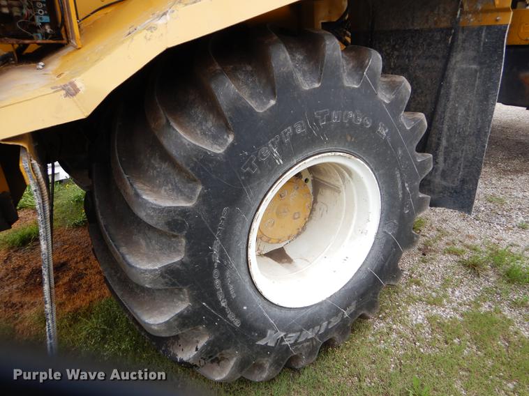 image for item DE1280 2002 Ag-Chem TerraGator 8104 applicator