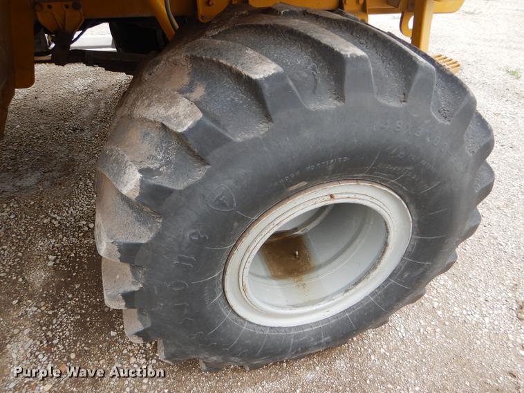 image for item DE1280 2002 Ag-Chem TerraGator 8104 applicator