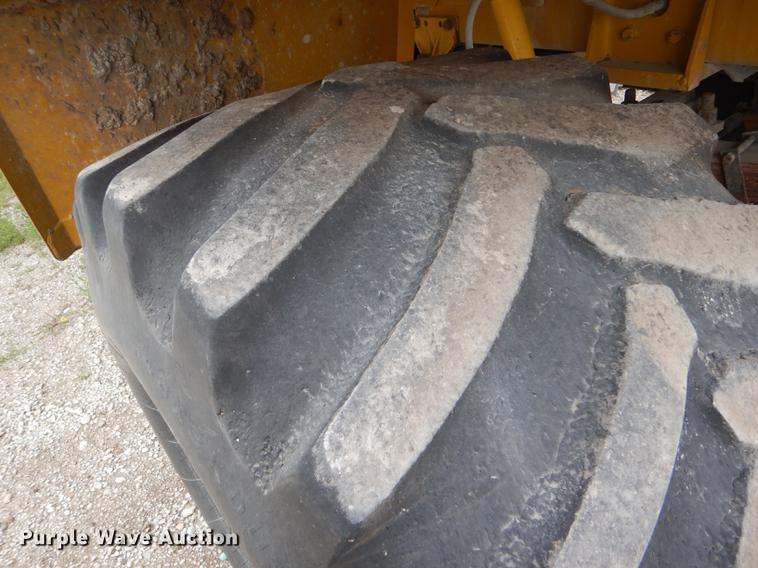 image for item DE1280 2002 Ag-Chem TerraGator 8104 applicator