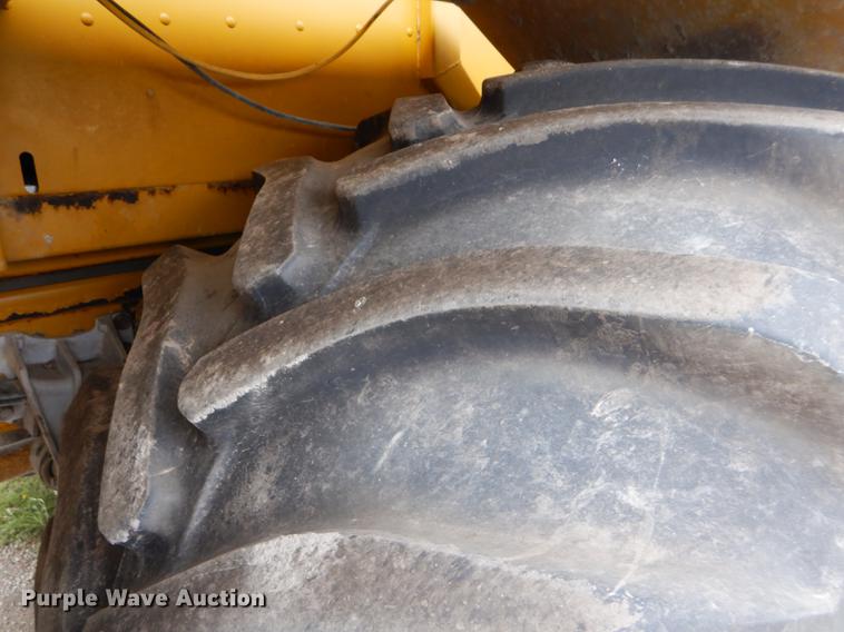 image for item DE1280 2002 Ag-Chem TerraGator 8104 applicator