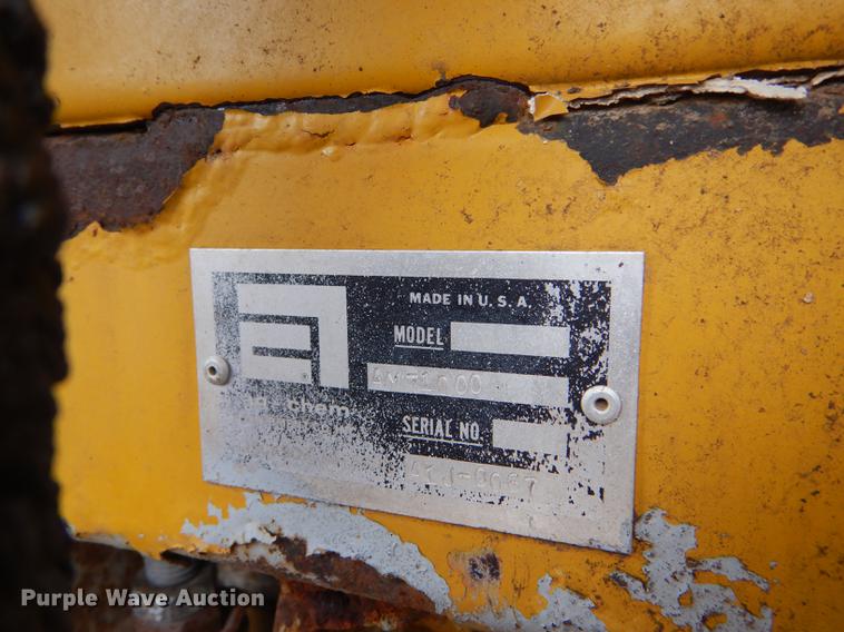 image for item DE1280 2002 Ag-Chem TerraGator 8104 applicator