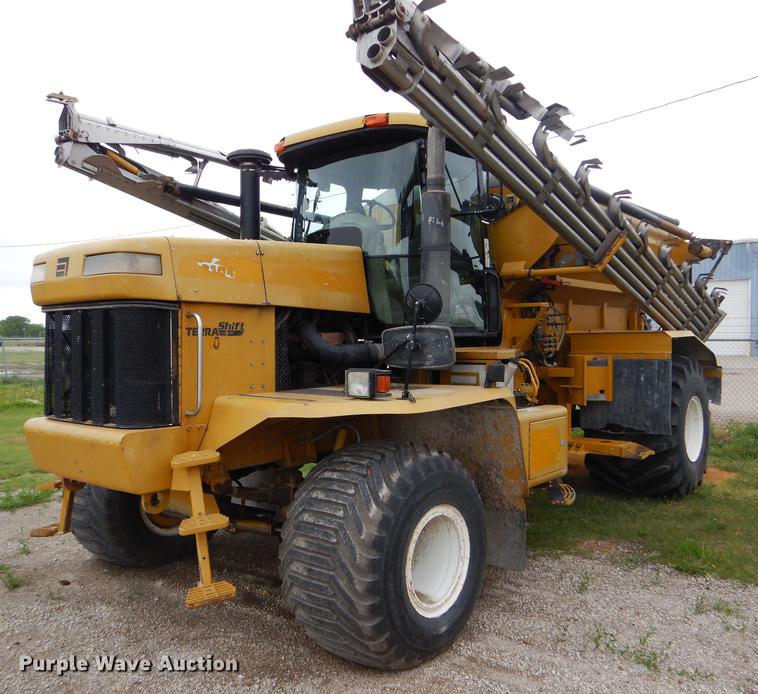 image for item DE1281 2001 Ag-Chem TerraGator 8104 applicator