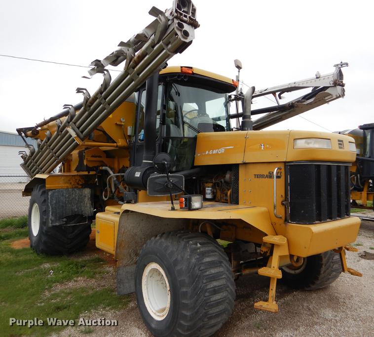 image for item DE1281 2001 Ag-Chem TerraGator 8104 applicator