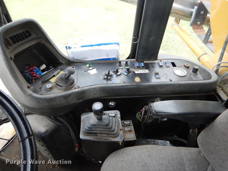 image for item DE1281 2001 Ag-Chem TerraGator 8104 applicator