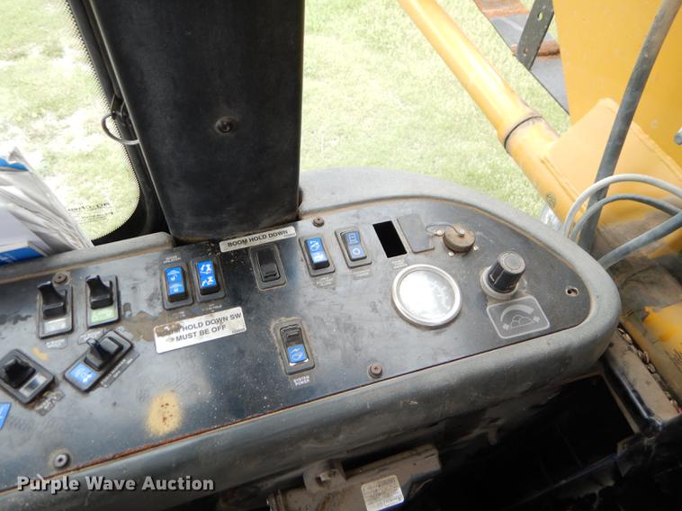 image for item DE1281 2001 Ag-Chem TerraGator 8104 applicator