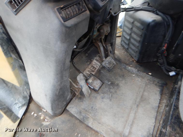 image for item DE1281 2001 Ag-Chem TerraGator 8104 applicator