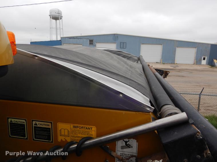 image for item DE1281 2001 Ag-Chem TerraGator 8104 applicator