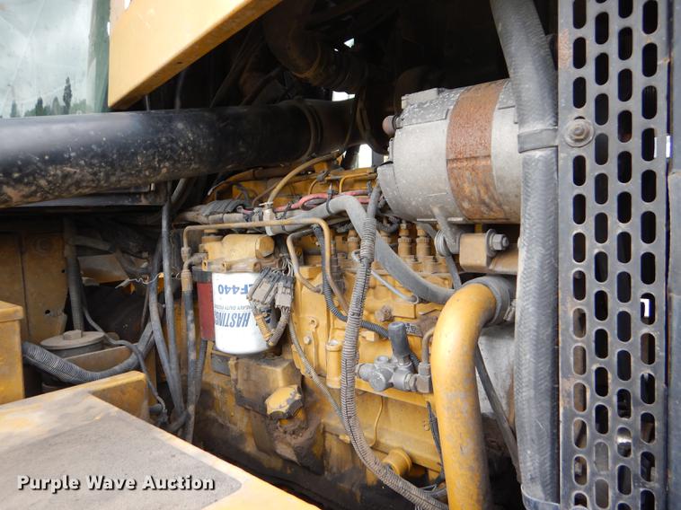 image for item DE1281 2001 Ag-Chem TerraGator 8104 applicator