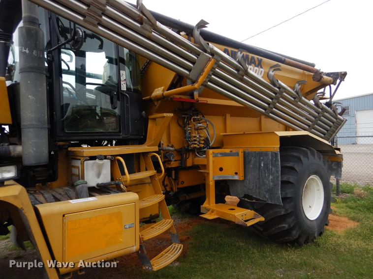 image for item DE1281 2001 Ag-Chem TerraGator 8104 applicator