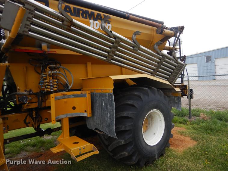 image for item DE1281 2001 Ag-Chem TerraGator 8104 applicator