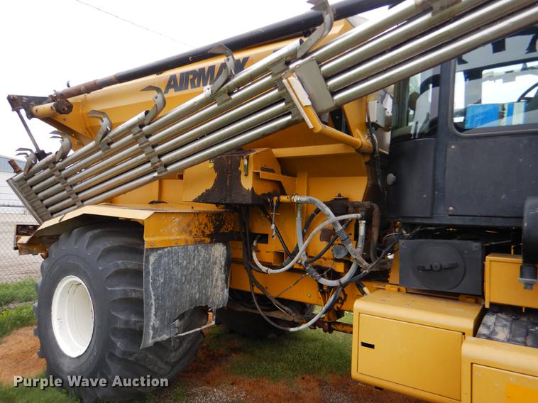 image for item DE1281 2001 Ag-Chem TerraGator 8104 applicator