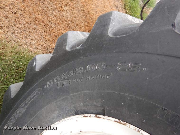 image for item DE1281 2001 Ag-Chem TerraGator 8104 applicator