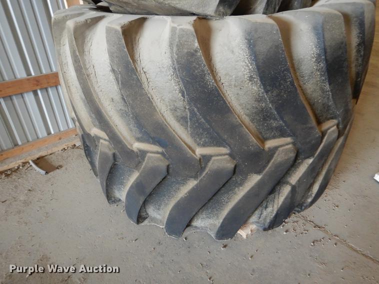 image for item DE1288 (3) 66x43.00-25 tires