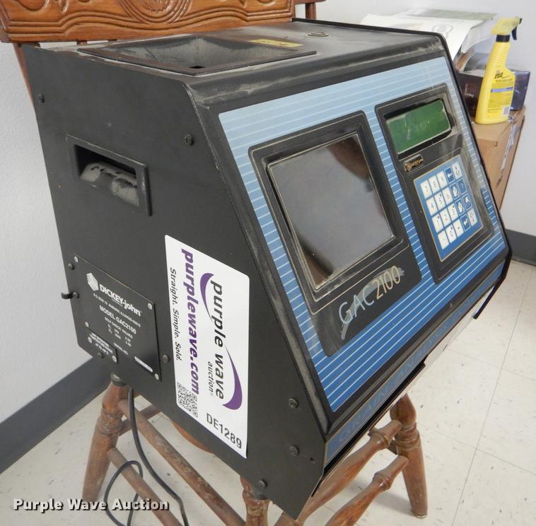 image for item DE1289 Dickey-John GAC2100 grain analysis computer