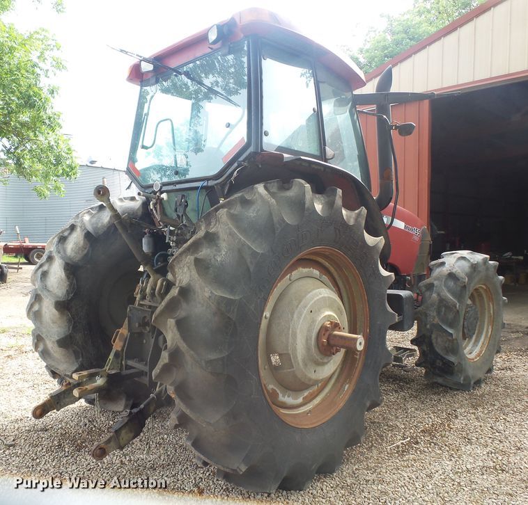 image for item DE7825 Case MXM155 MFWD tractor