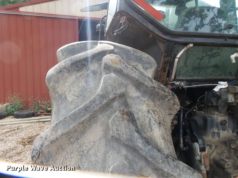 image for item DE7825 Case MXM155 MFWD tractor