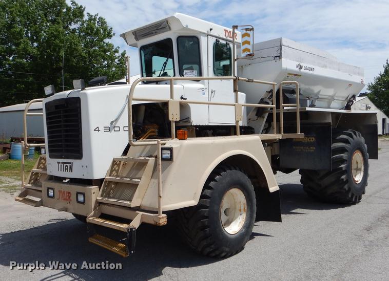 image for item DE8451 Tyler Titan 4300 applicator