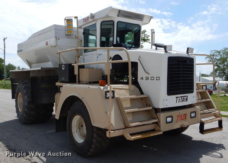 image for item DE8451 Tyler Titan 4300 applicator