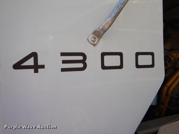 image for item DE8451 Tyler Titan 4300 applicator