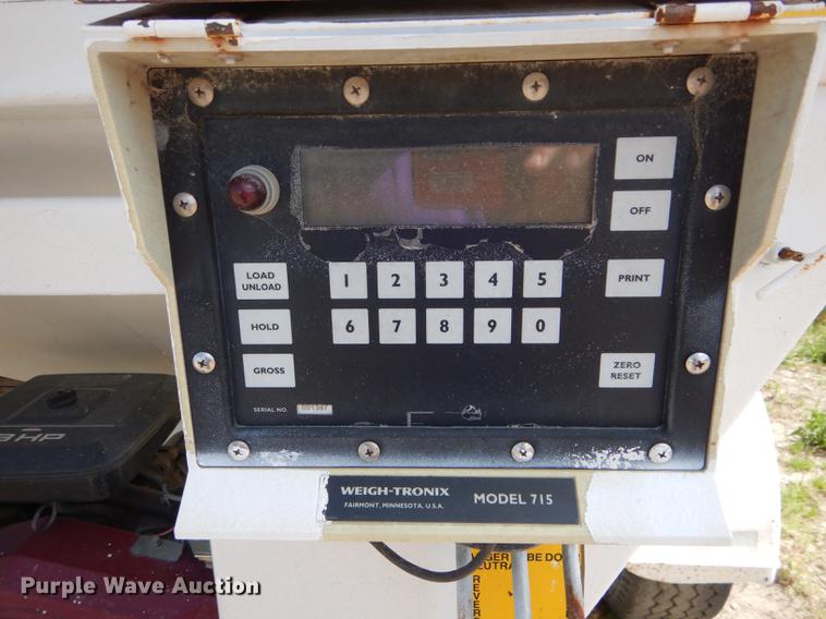 image for item DE8453 Parker 1500R weigh wagon