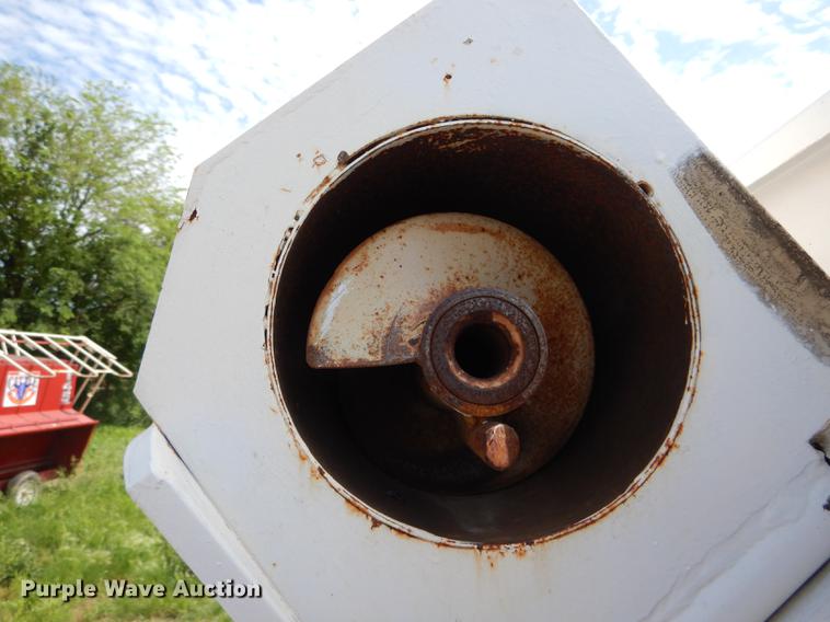 image for item DE8453 Parker 1500R weigh wagon