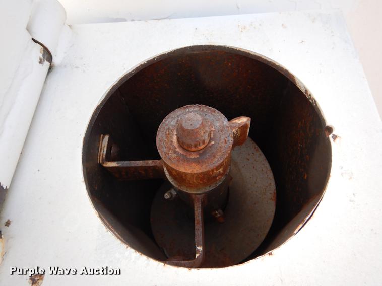 image for item DE8453 Parker 1500R weigh wagon