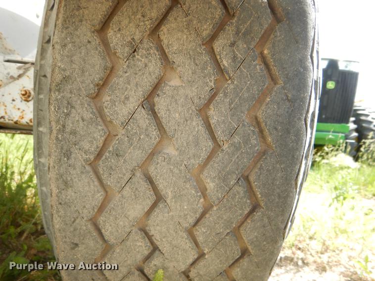 image for item DE8453 Parker 1500R weigh wagon