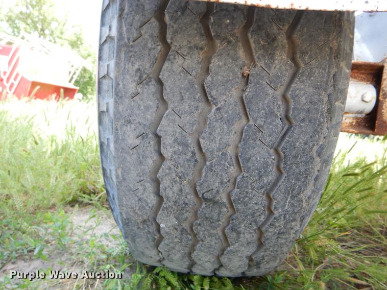 image for item DE8453 Parker 1500R weigh wagon