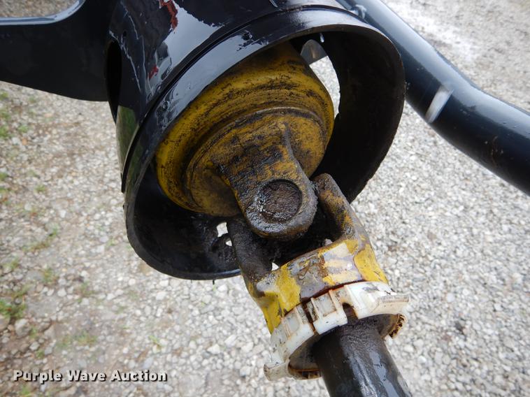 image for item DE8480 2015 Kubota DM5040 disc mower