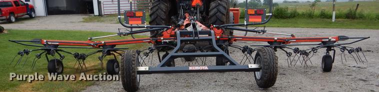 image for item DE8481 2015 Kubota TE6576CD six basket tedder
