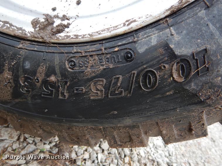 image for item DE8481 2015 Kubota TE6576CD six basket tedder